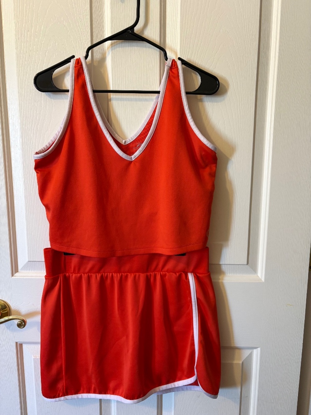 Sleeveless Tennis skirt Outfit Side Slit built in shorts